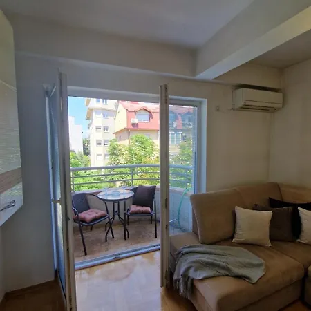 Διαμέρισμα Kamche Lux *