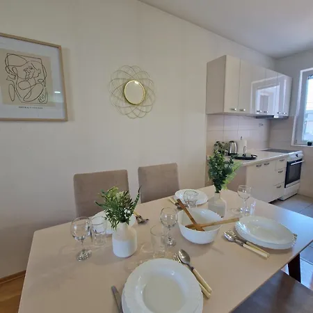 Kamche Lux Apartment *