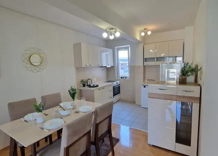 Apartment Kamche Lux